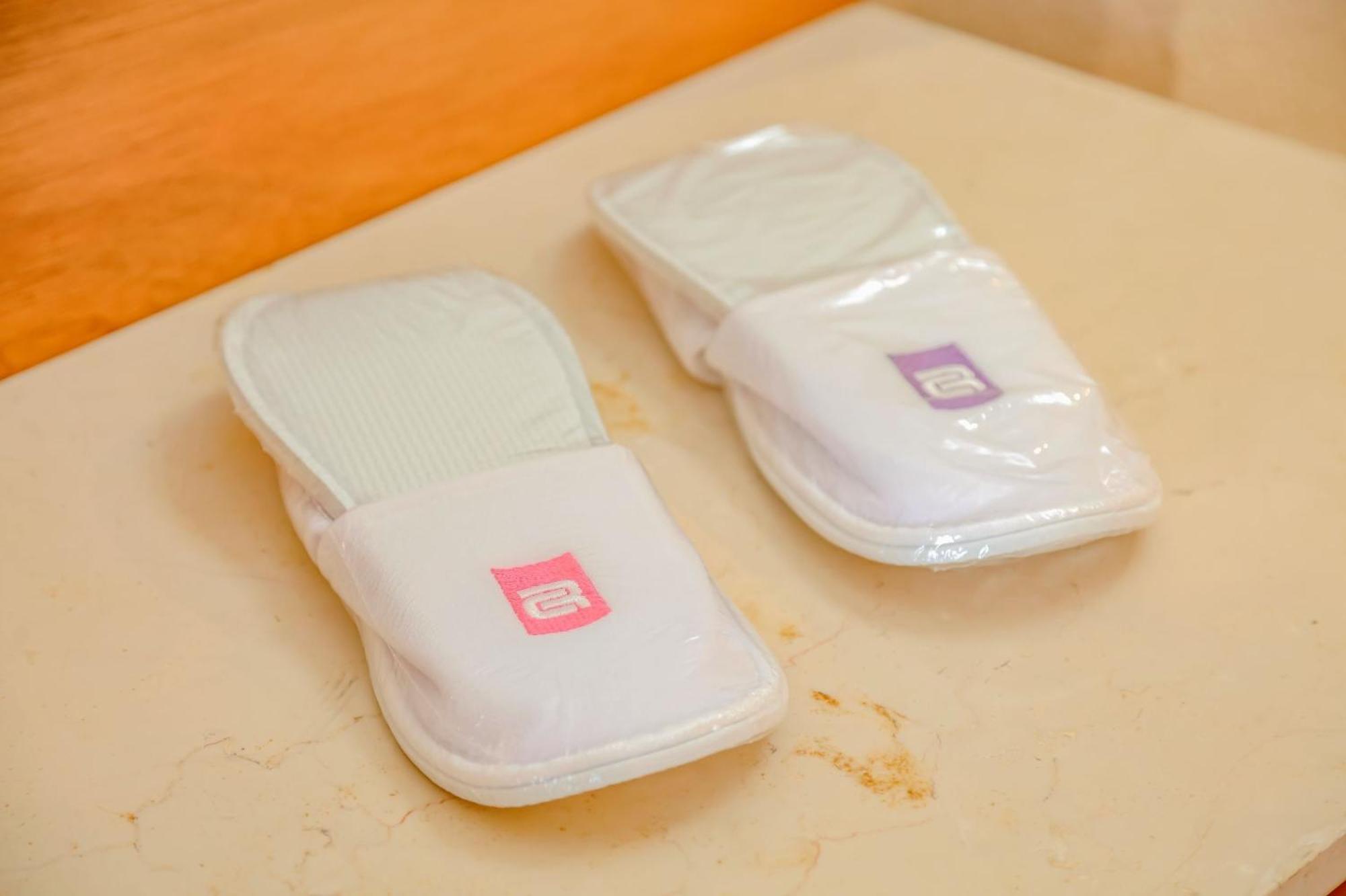 Camino Real Веракрус Экстерьер фото A pair of hotel slippers