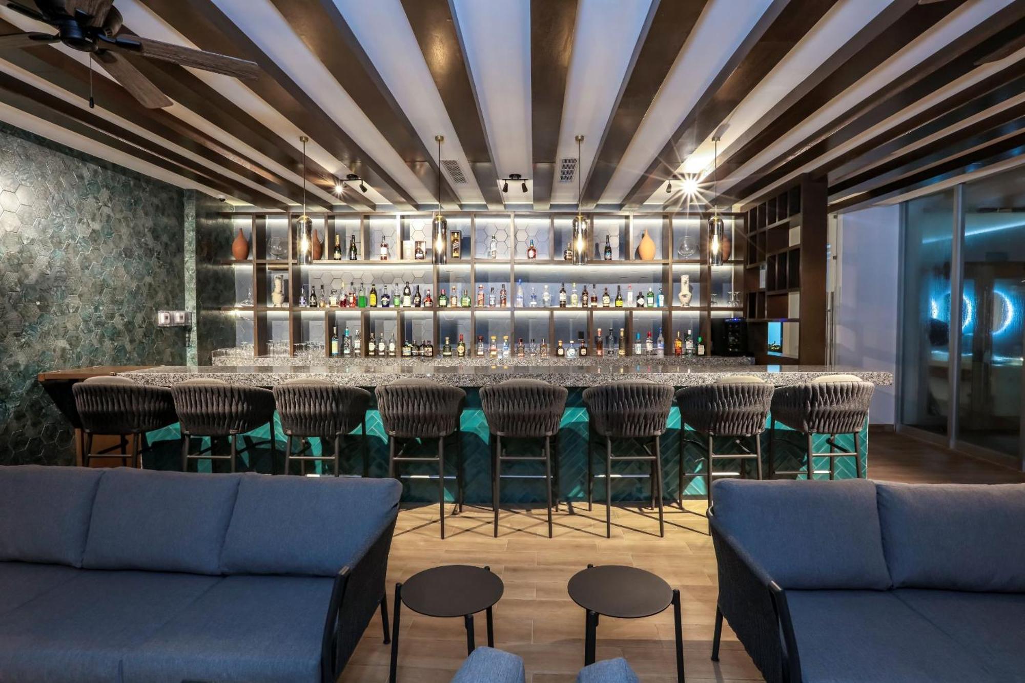 Camino Real Веракрус Экстерьер фото The bar at the lounge